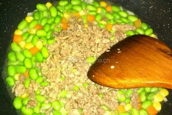 嫩黄豆炒瘦肉的做法图解9