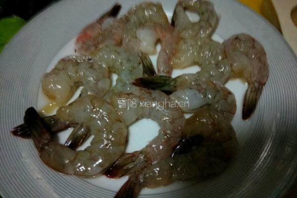 豆腐蒸虾的做法图解2