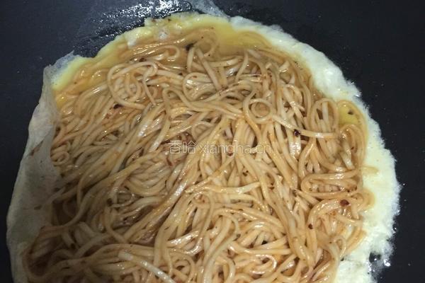 鸡蛋挂面煎饼的做法图解5