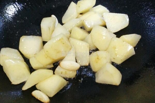 土豆炖牛肉的做法图解7