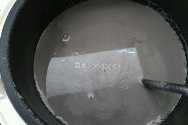 黑芝麻核桃黑豆糊的做法图解4