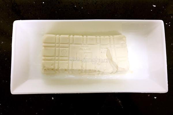 凉拌内酯豆腐的做法图解1