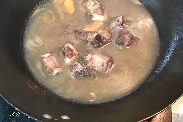 咖喱土豆炖排骨的做法图解4