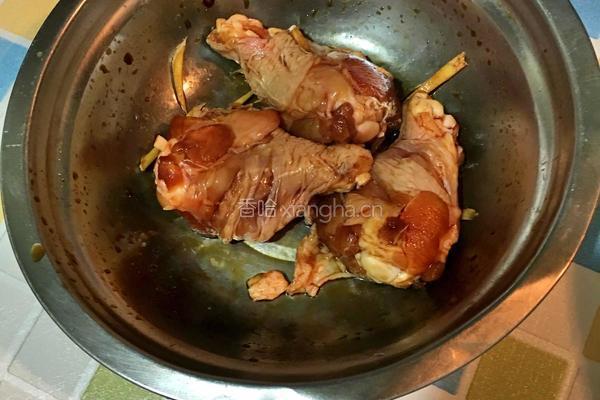 秘制鸡腿饭的做法图解1