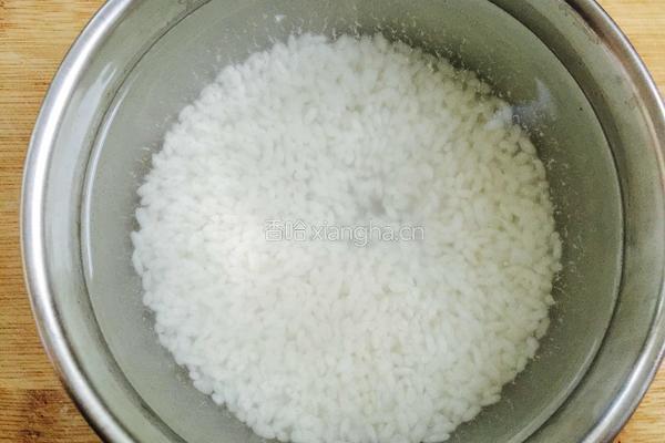 鸡肉粥的做法图解1
