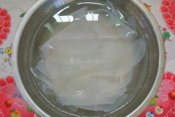 土豆粉皮的做法图解1