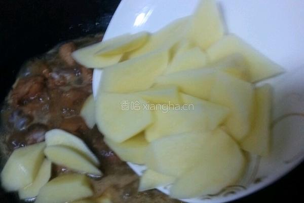 红烧鸡块烧土豆的做法图解6