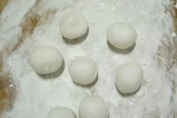 油炸糯米丸子的做法图解4