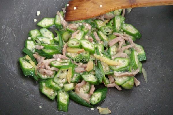 肉丝炒黄秋葵的做法图解8