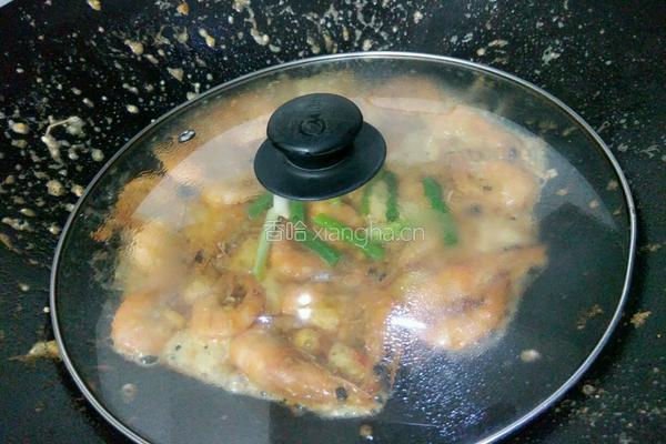咸蛋黄炒虾的做法图解9