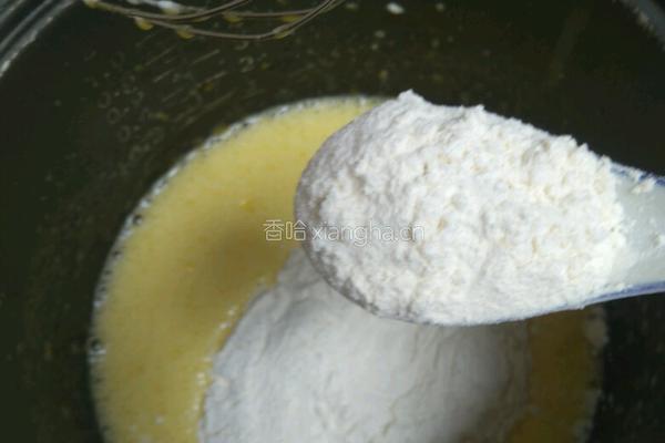 最简单的用电饭锅做巧可力蛋糕的做法图解8
