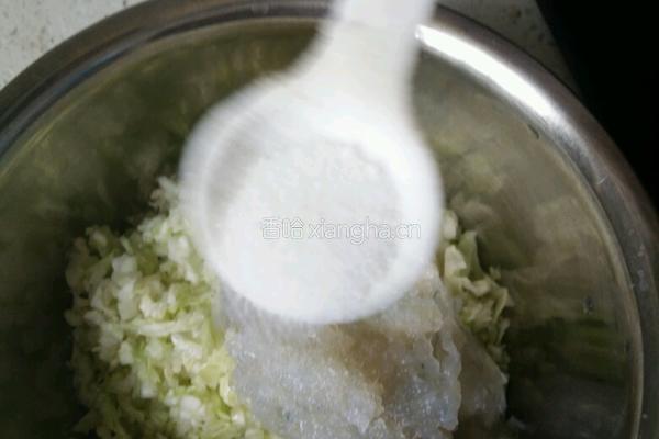 虾仁卷心菜（三角饺子）的做法图解4