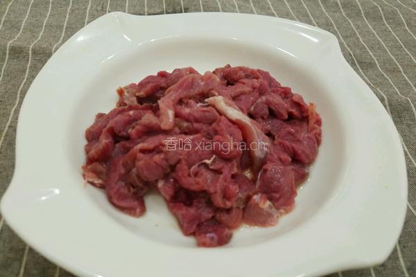子姜炒牛肉的做法图解1