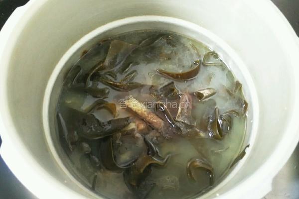 海带骨头汤的做法图解8