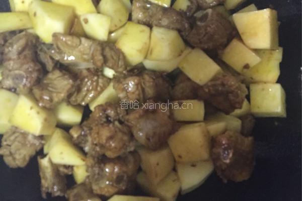 土豆芸豆炖排骨的做法图解4
