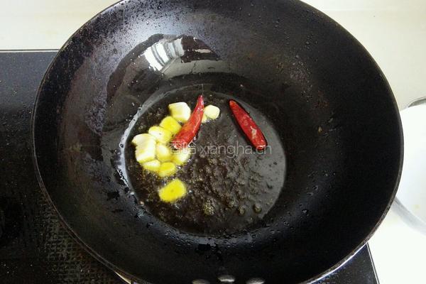 苦瓜炒茄子的做法图解5