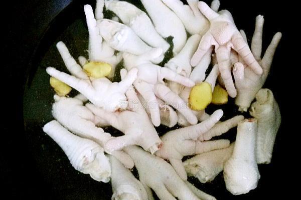 酱鸡爪子的做法图解3