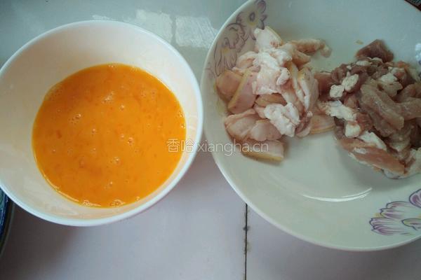辣椒鸡蛋炒肉的做法图解2
