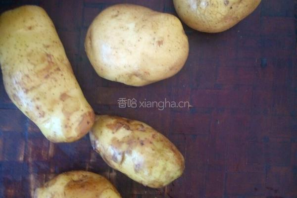 清炒土豆条的做法图解1