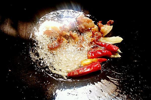 干锅手撕包菜的做法图解6