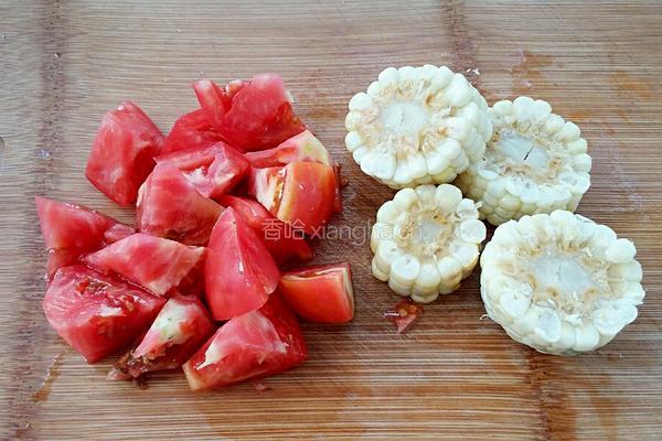 西红柿玉米煲猪骨的做法图解3