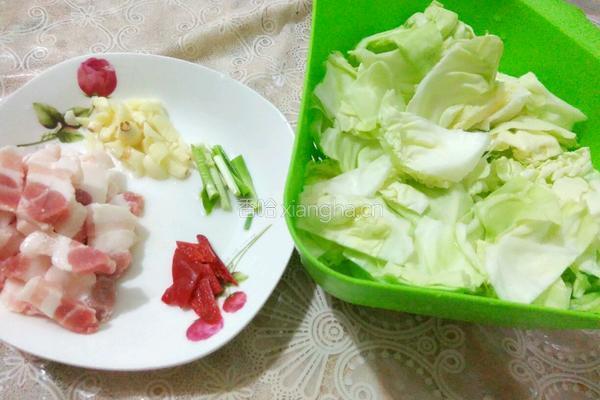 干锅包菜的做法图解2