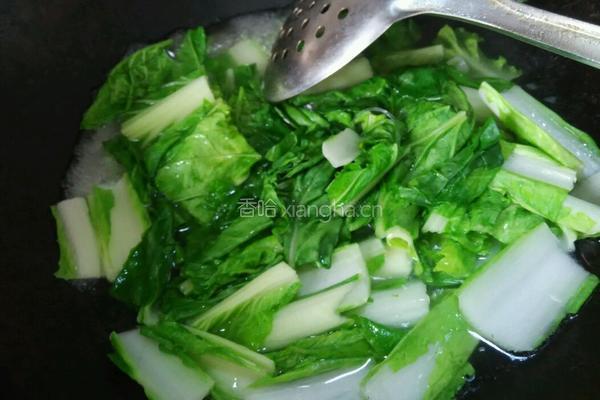 小白菜炒肉的做法图解2
