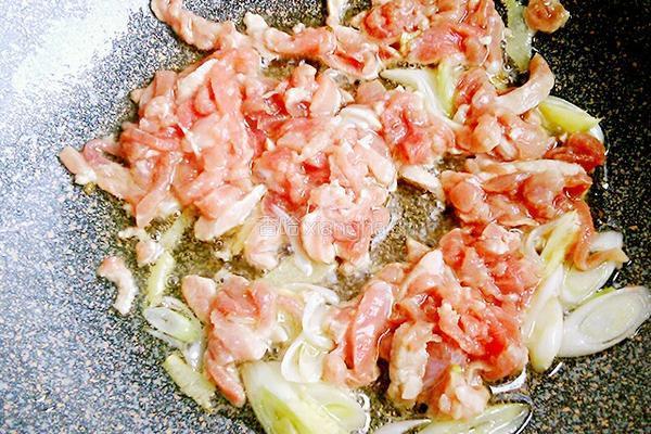 豇豆角炒肉的做法图解6