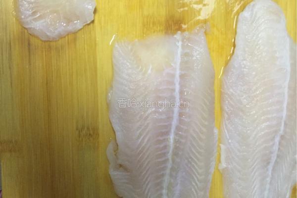 糖醋溜鱼片的做法图解1