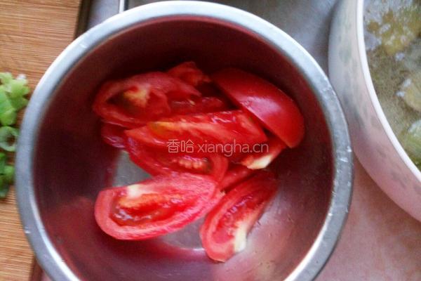 金针菇炖冻豆腐的做法图解1