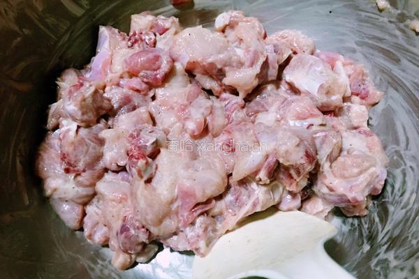 川味仔姜鲜椒兔肉的做法图解2