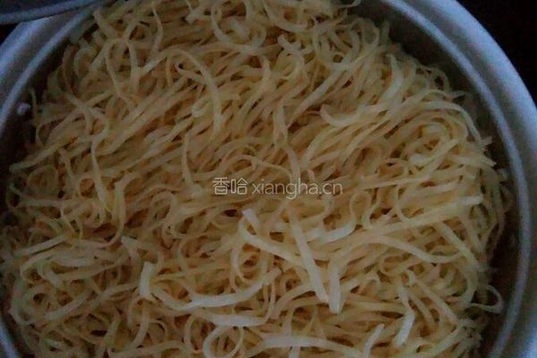 豆角焖面的做法图解1