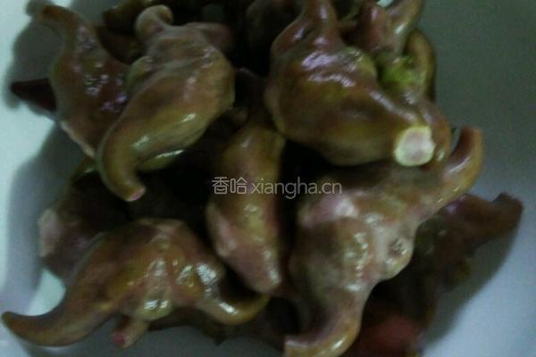 煮菱角的做法图解1