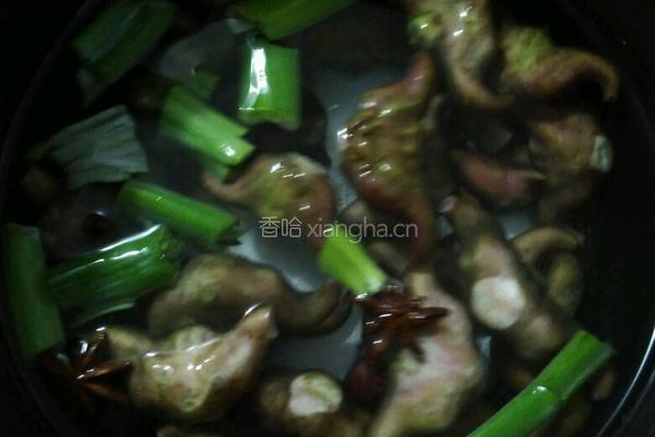 煮菱角的做法图解3
