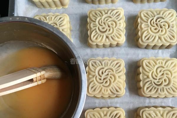 黄莲蓉月饼的做法图解14
