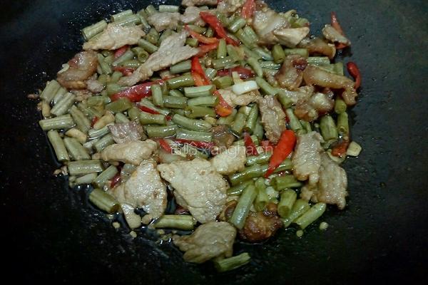 酸豆角炒肉的做法图解8