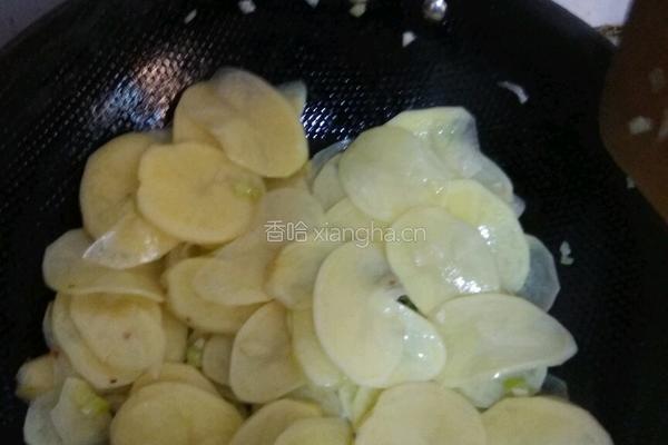 孜然土豆的做法图解2