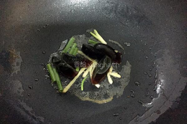 砂锅娃娃菜的做法图解3
