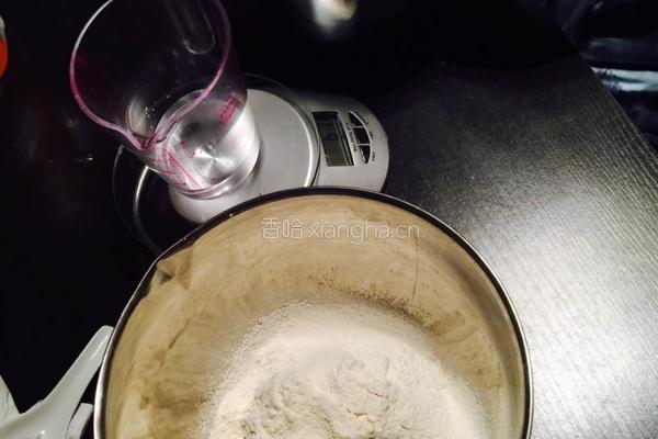 玫瑰豆沙蛋黄酥的做法图解7