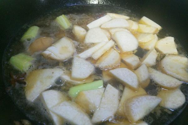 杏鲍菇红烧肉的做法图解9