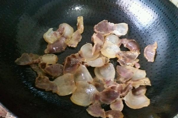 腊肉炒老芋头的做法图解5