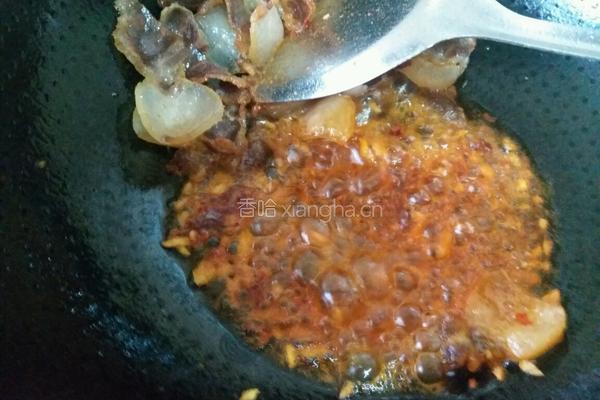 腊肉炒老芋头的做法图解6