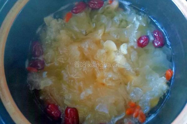 雪耳莲子羹的做法图解7