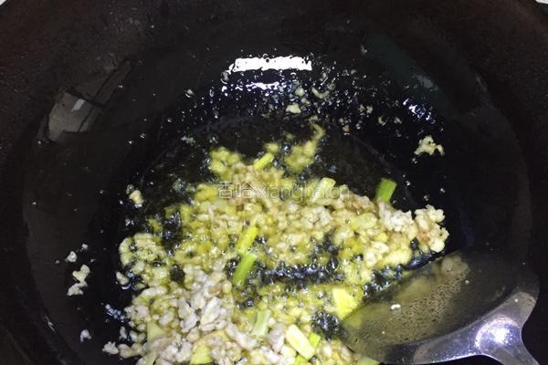 多彩土豆丝的做法图解2