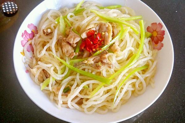 鸡肉炖粉条的做法图解5