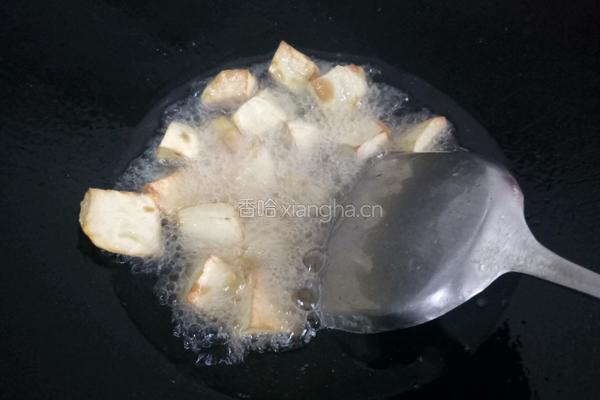 地瓜拔丝的做法图解4