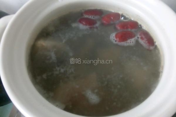 冬瓜薏米猪骨汤的做法图解6