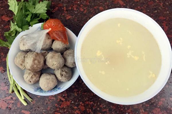 正宗潮汕牛肉丸汤的做法图解1
