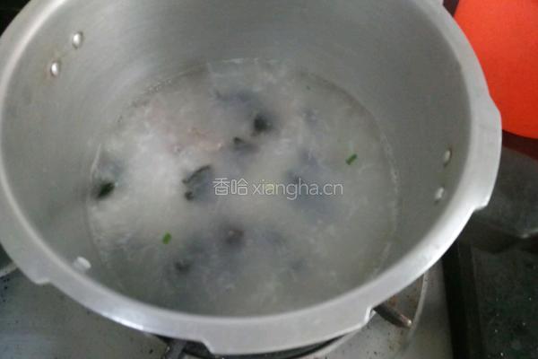 皮蛋瘦肉粥的做法图解6