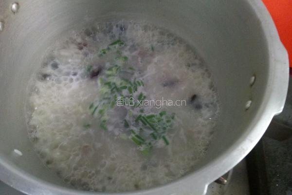 皮蛋瘦肉粥的做法图解8